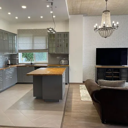 Luxury In Βίλα