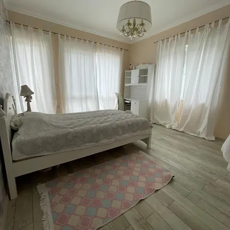 Luxury In Σωζόπολη